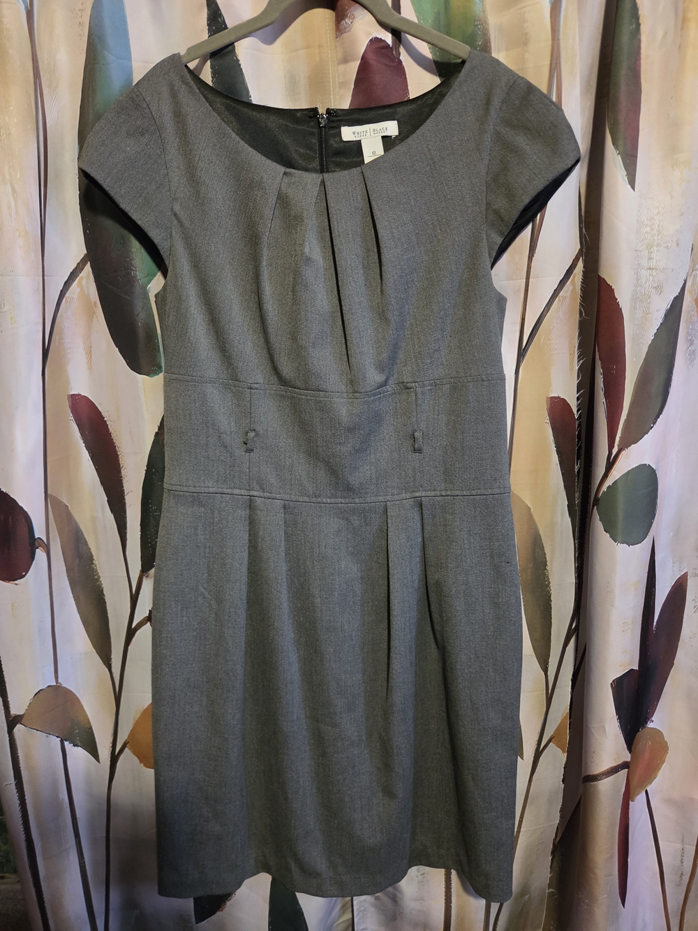 White House Black Market Heather Gray Pleated Cap-Sleeve Sheath Dress No Belt
